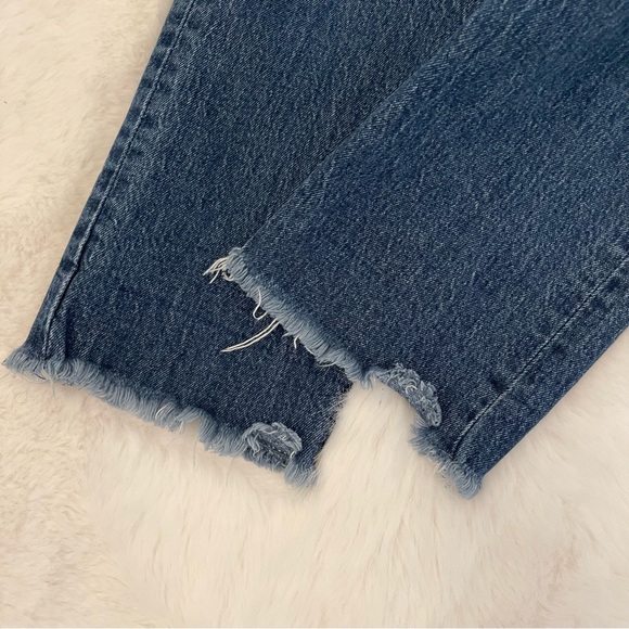 Levi’s Wedgie Straight Cropped Jeans - Picture 7 of 13